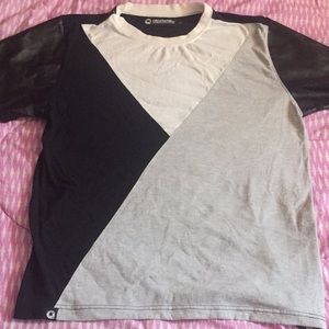 Short sleeve Akademiks  Shirt